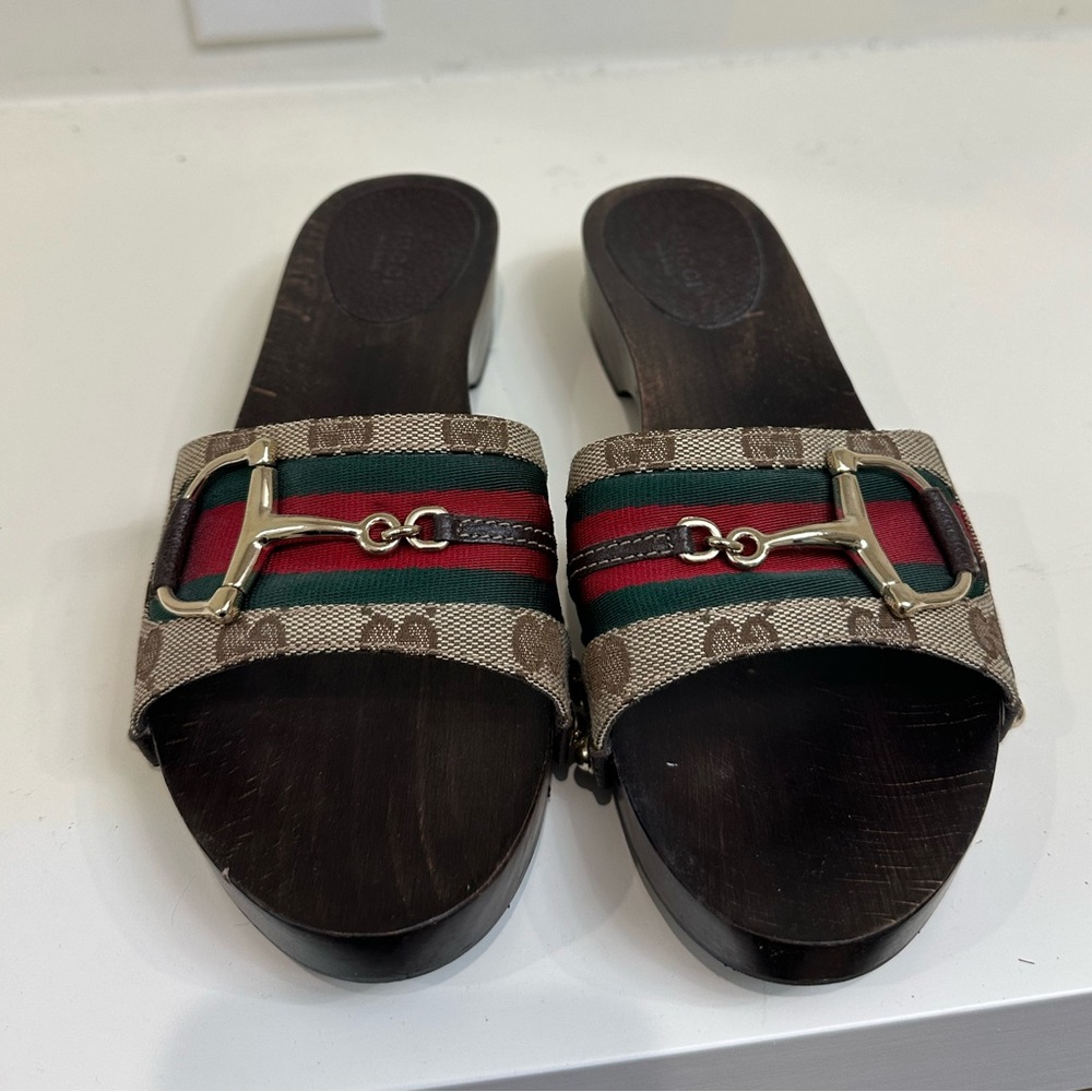 Gucci Sandals 
Size 8.5
kitten heel